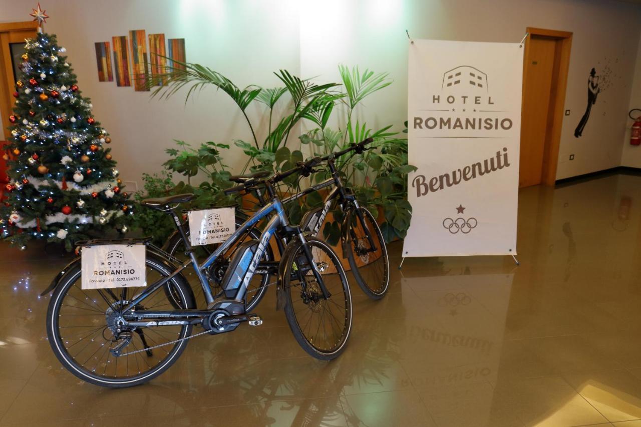 Hotel Romanisio フォッサーノ エクステリア 写真